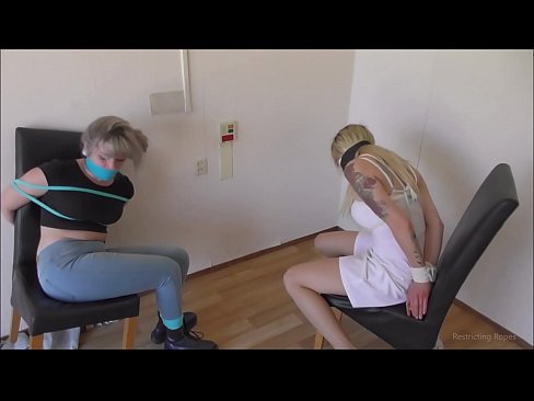 ❤️ Zasvojena / zvezana in z usti / deklica v stiski ❤️ Ruski pornič na sl.porngipfy.ru
