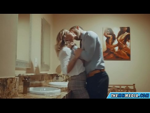 ❤️ Ko vas prsata blondinka zapelje na javnem stranišču ❤️ Ruski pornič na sl.porngipfy.ru